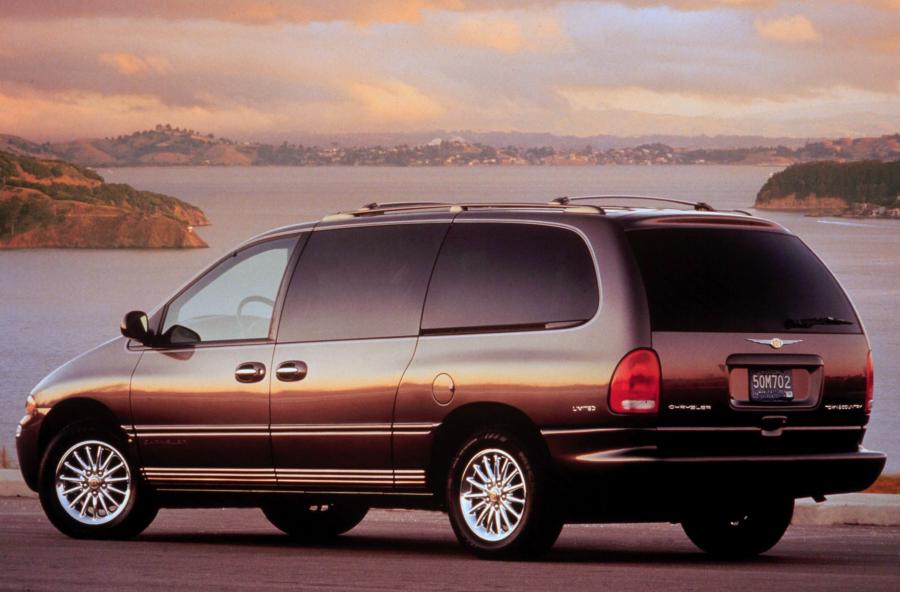  Chrysler Town & Country 1998 года  (фото 4 из 9)